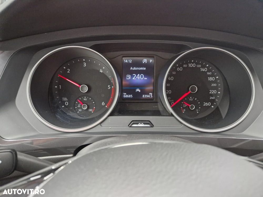 Volkswagen Tiguan - 8