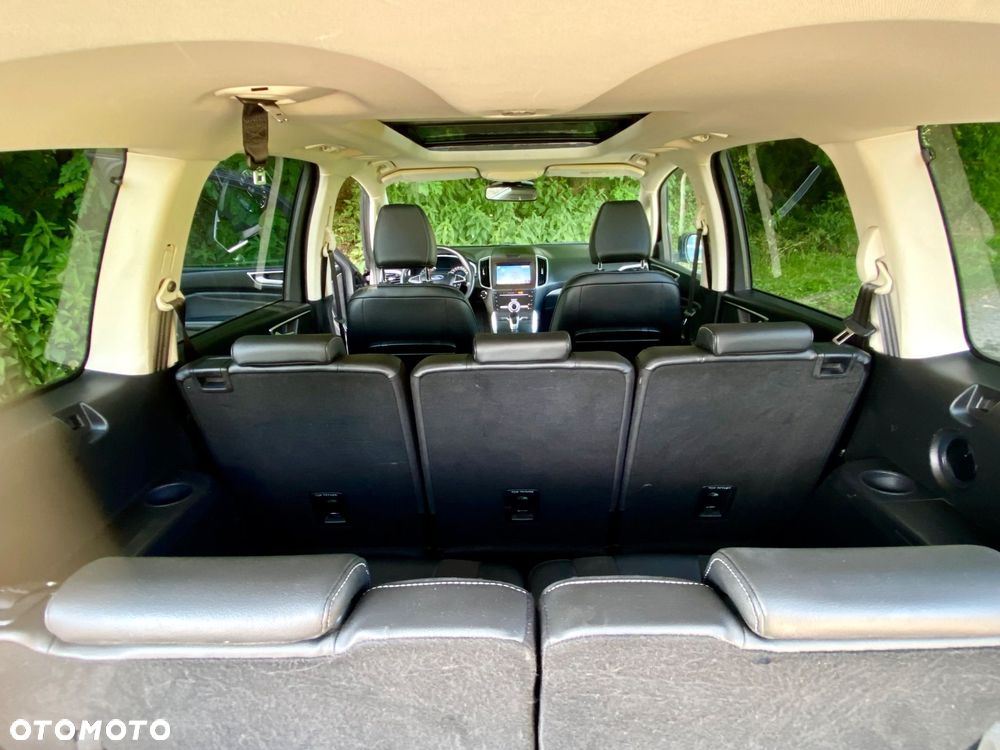 Ford Galaxy - 23