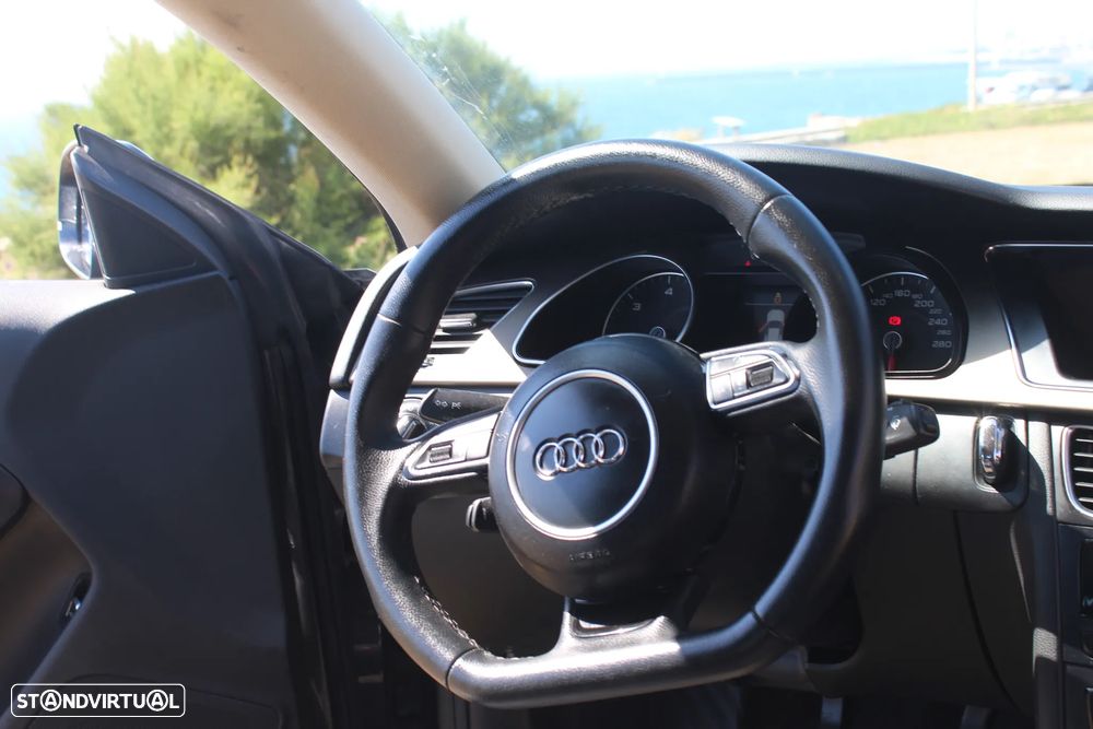 Audi A5 2013 photo 2