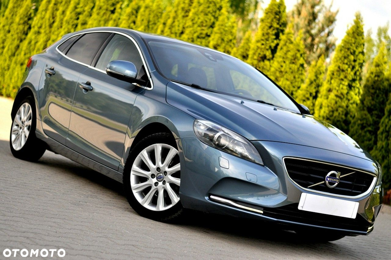 Volvo V40 D2 Momentum - 2