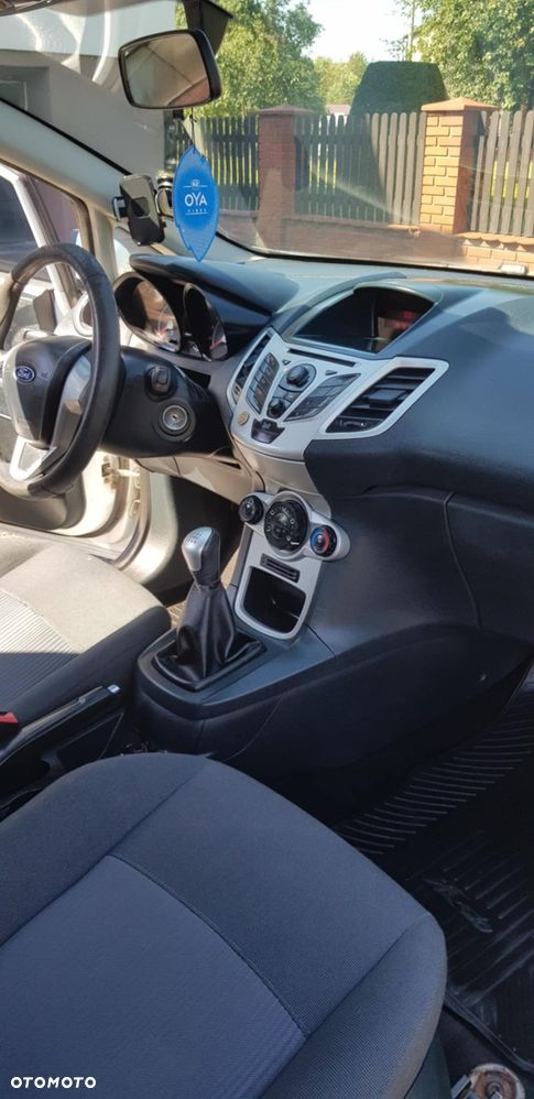 Ford Fiesta 1.4 TDCi Ambiente - 9