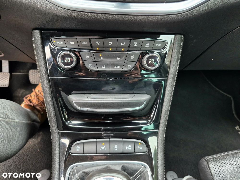 Opel Astra 1.4 Turbo Start/Stop Innovation - 28