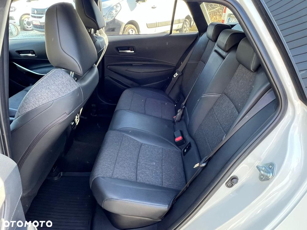 Toyota Corolla 1.8 Hybrid Executive - 22