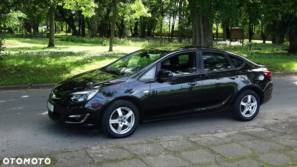 Opel Astra 1.4 Turbo Edition - 24