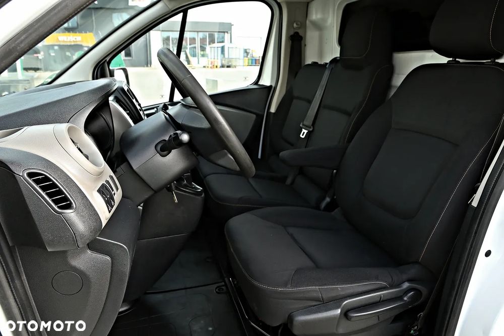 Renault Trafic - 22