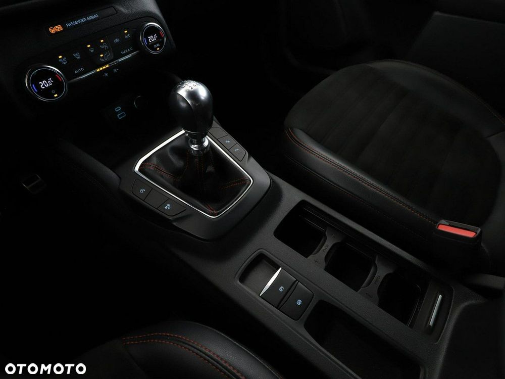 Ford Kuga 2.0 TDCi FWD ST-Line - 33