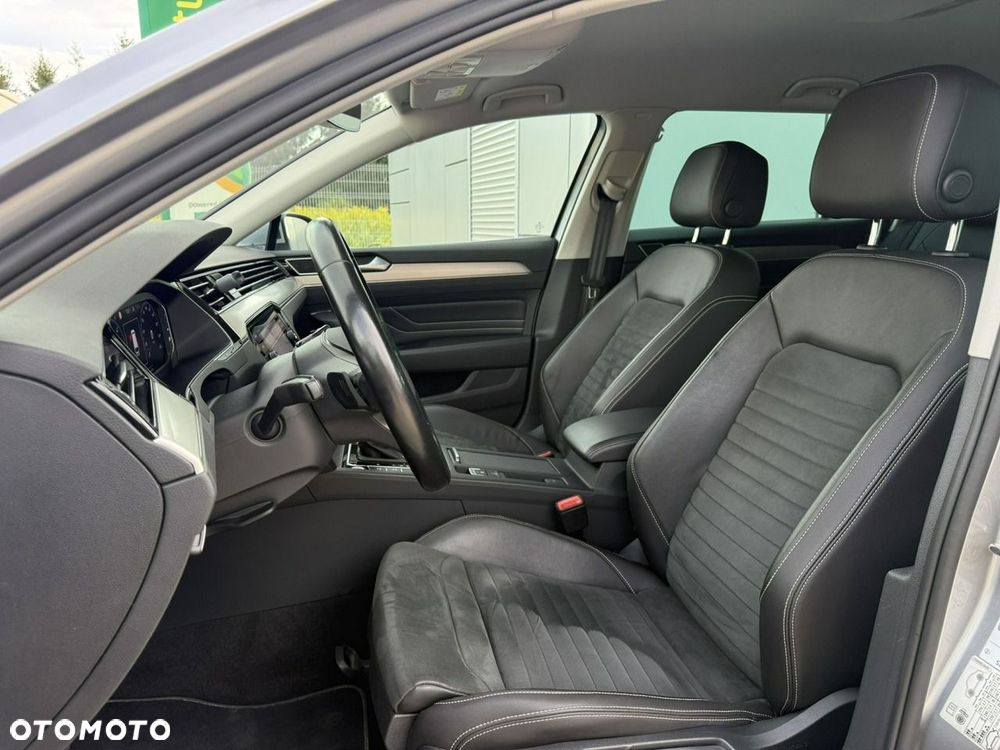 Volkswagen Passat Variant 2.0 TDI Elegance DSG - 21