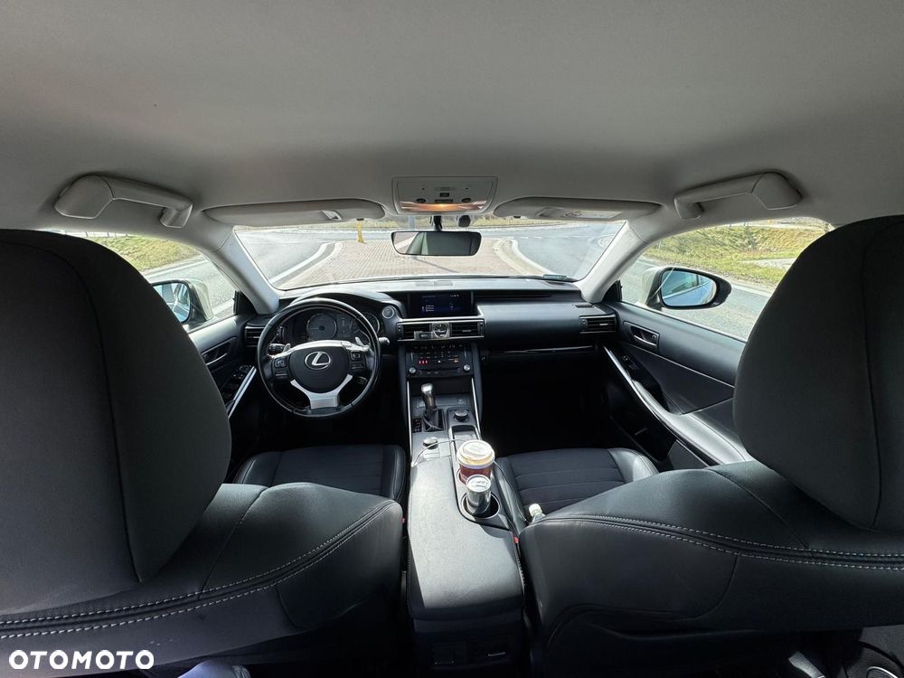 Lexus IS 200t Elegance - 15