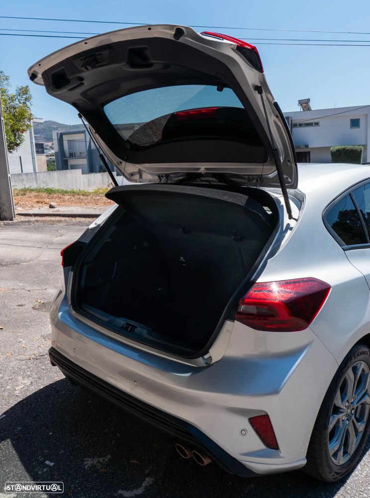 Ford Focus - 11