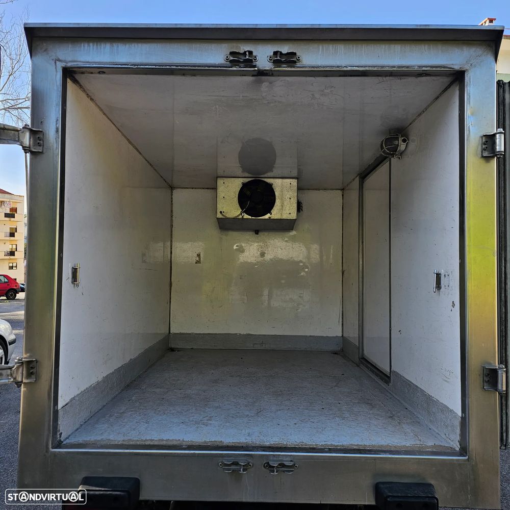 Toyota Hilux FRIGORÍFICA - 22