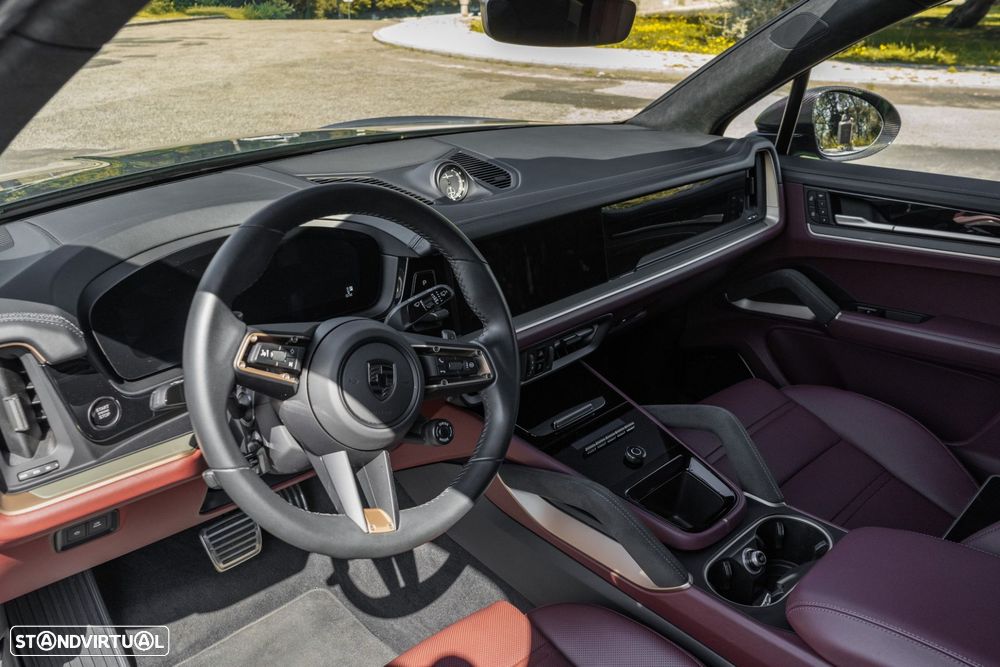 Porsche Cayenne Turbo E-Hybrid Tiptronic S - 17