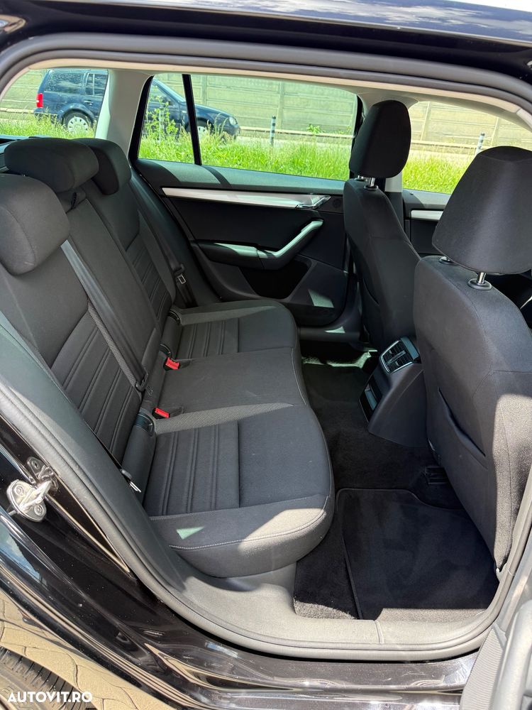 Skoda Octavia 1.6 TDI DSG Ambition - 15