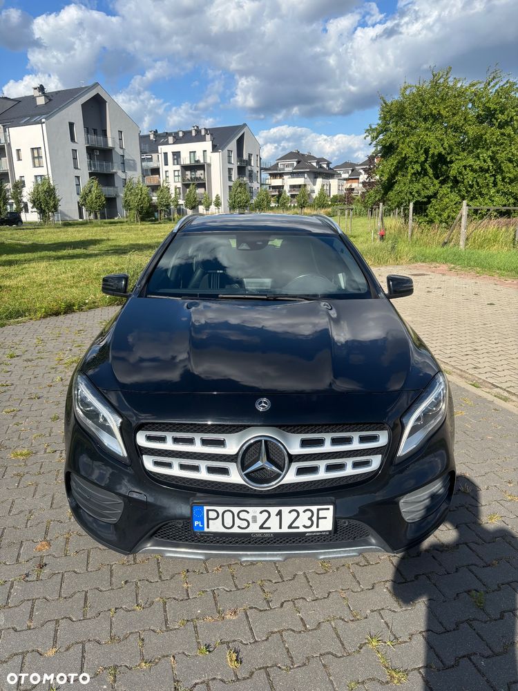 Mercedes-Benz GLA 200 7G-DCT - 2