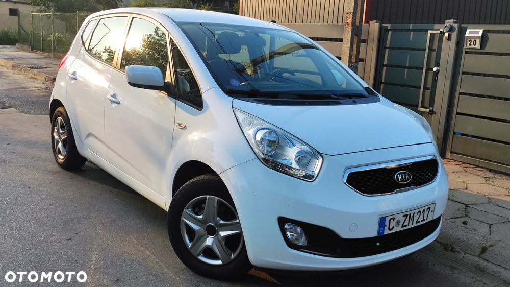 Kia Venga - 37