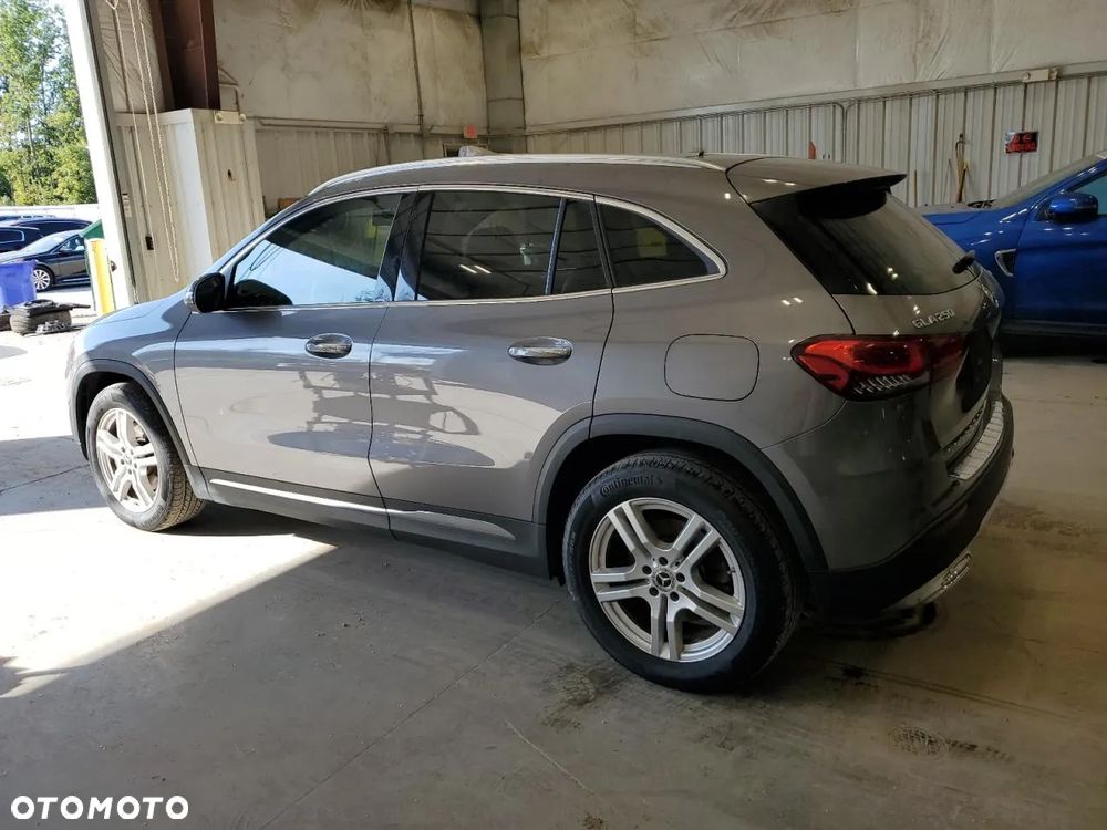 Mercedes-Benz GLA 250 4-Matic - 3