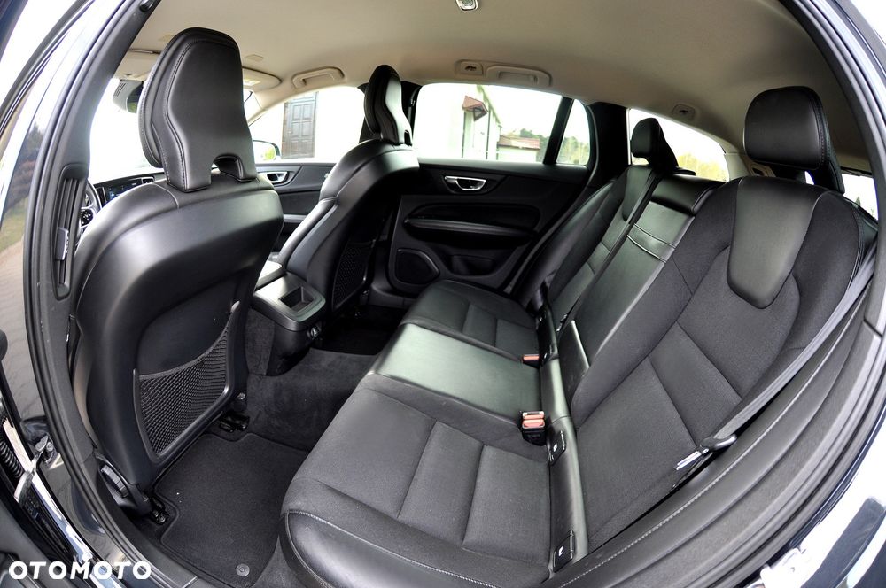 Volvo V60 D3 Geartronic Momentum Pro - 18
