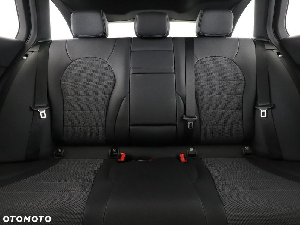 Mercedes-Benz Klasa C 200 4Matic 9G-TRONIC Avantgarde - 19