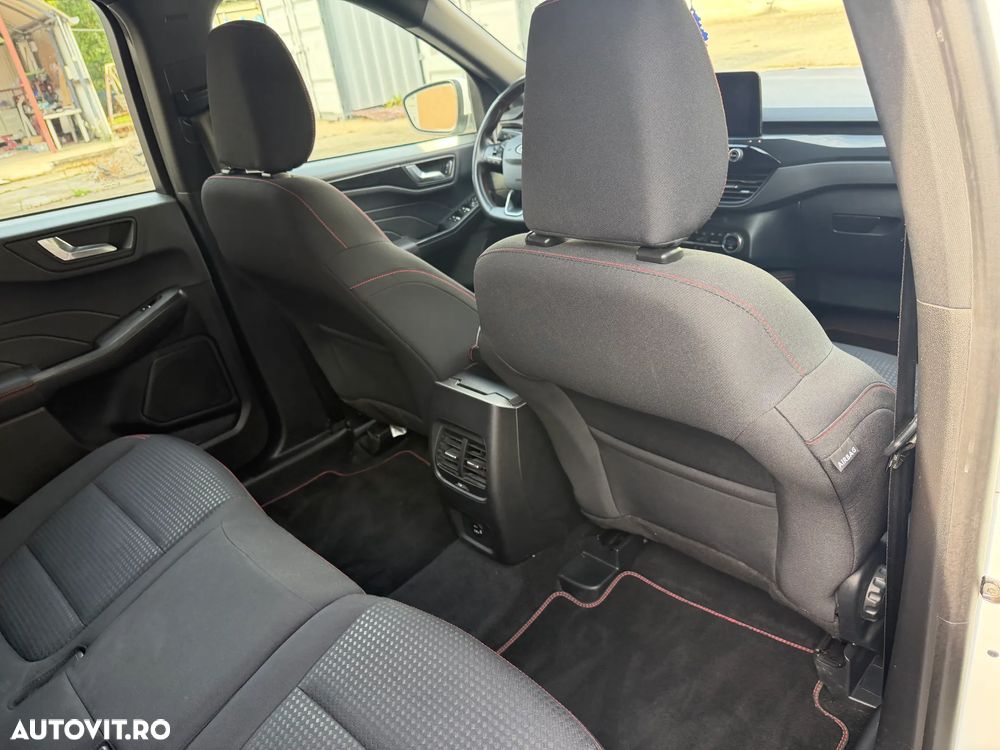 Ford Kuga 2.5 Duratec FHEV ST-LINE - 16