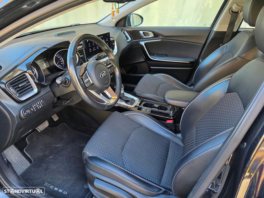 Kia XCeed - 13