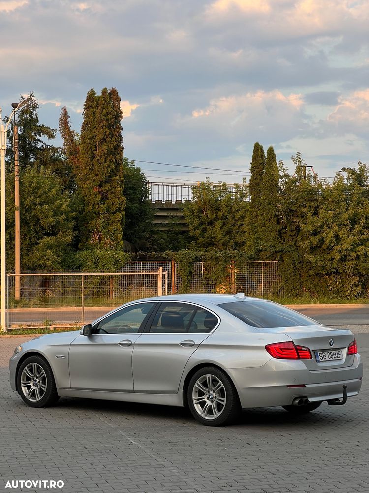BMW Seria 5 525d xDrive - 7