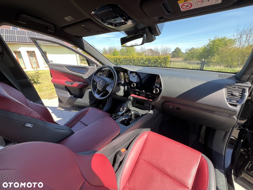 Lexus NX 350h Business AWD - 12