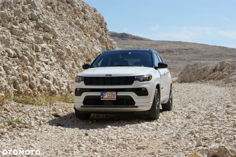 Jeep Compass - 30