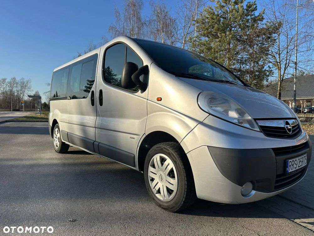 Opel Vivaro - 2