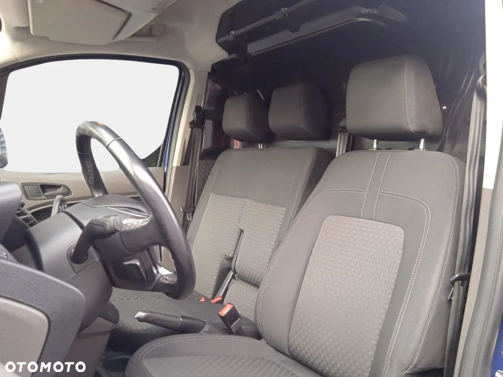Ford Transit Connect - 32