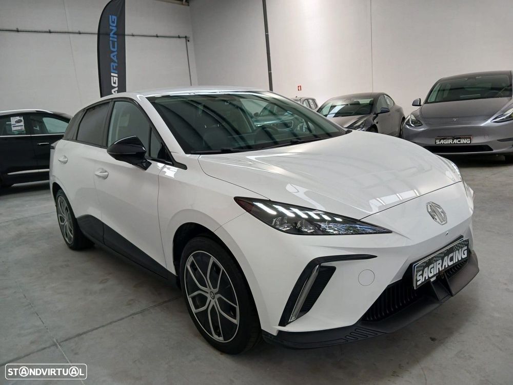 MG MG4 64 kWh Luxury - 5