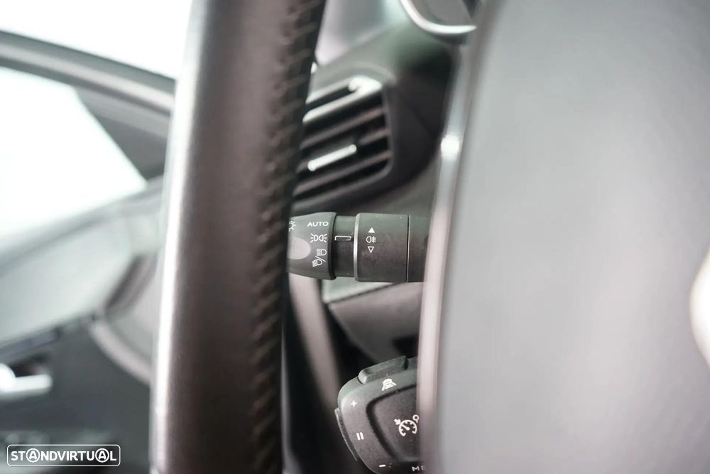 Peugeot 208 1.2 PureTech Allure - 25