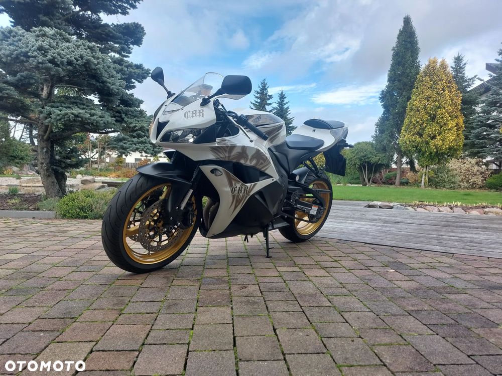 Honda CBR - 5