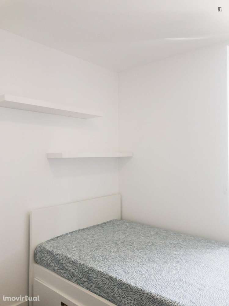 Estúdio - localizado em Montes Claros Coimbra - Grande imagem: 5/6