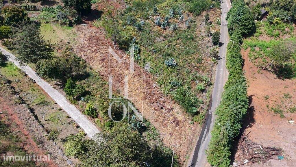 Terreno com 800 m2, situado numa zona calma no Concelho de Santa Cruz. - Grande imagem: 2/16