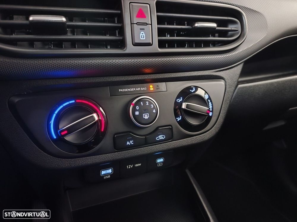 Hyundai i10 1.0 Comfort AMT - 24