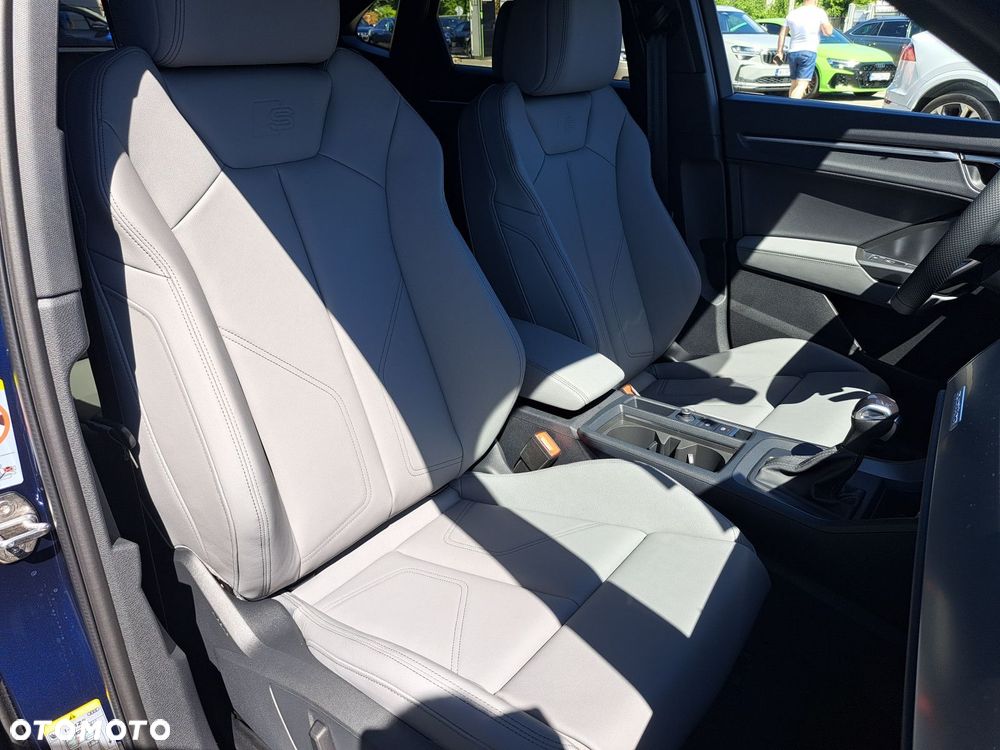 Audi Q3 Sportback - 15