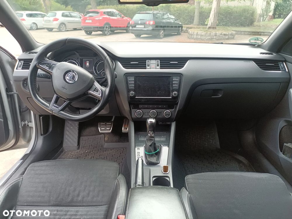 Skoda Octavia 2.0 TDI RS DSG - 8