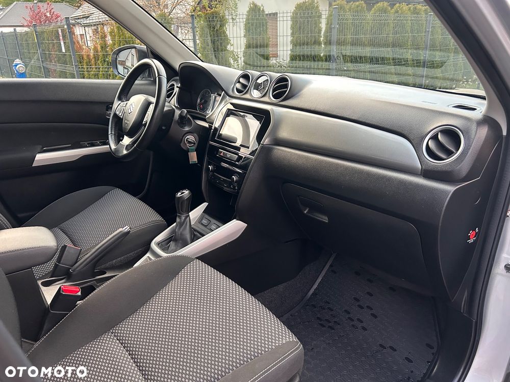 Suzuki Vitara 1.6 Comfort 2WD - 9