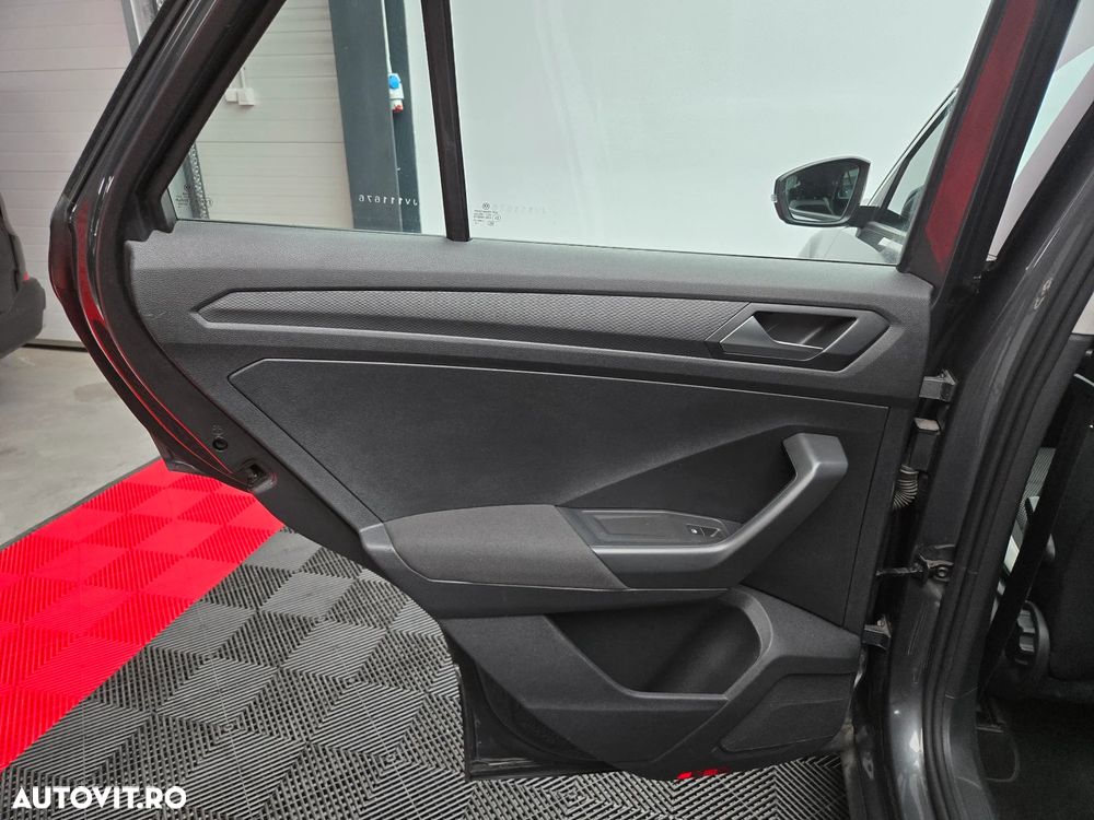 Volkswagen T-Roc 2.0 TSI 4Motion DSG Sport - 24