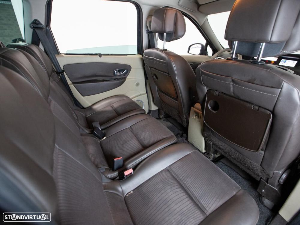 Renault Mégane Scénic - 11