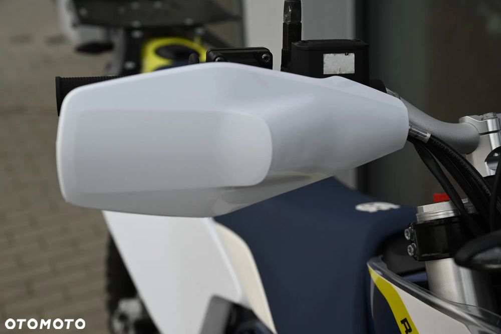 Husqvarna 701 - 16