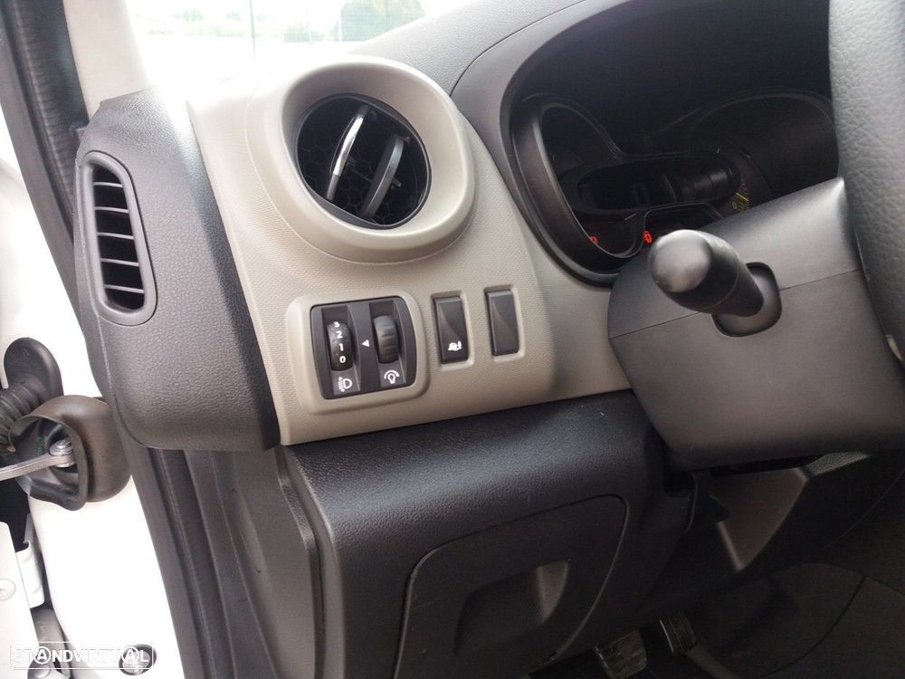 Renault Trafic 1.6 dCI L1 H1 116cv - 3 LUG - AC - IVA DEDUTÍVEL - 16