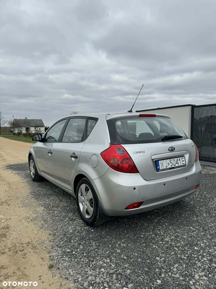 Kia Ceed 1.6 Crdi Comfort - 9