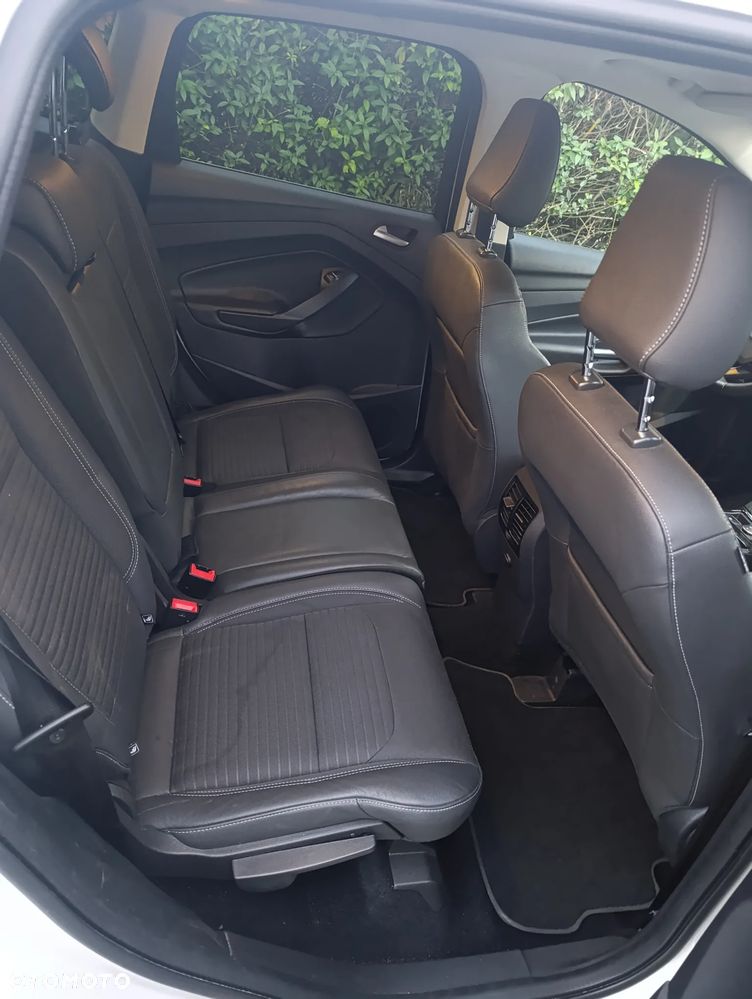 Ford Kuga - 8