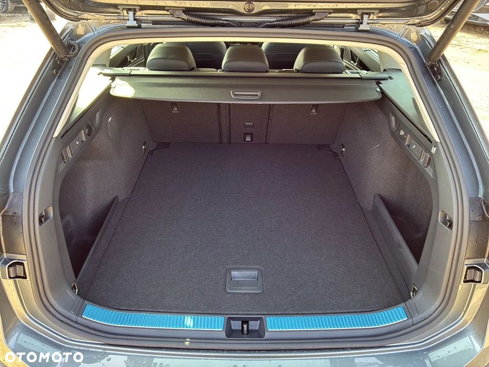 Volkswagen Passat - 15