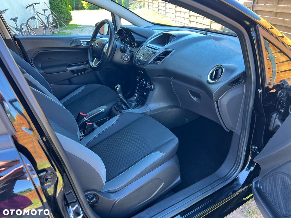 Ford Fiesta - 12