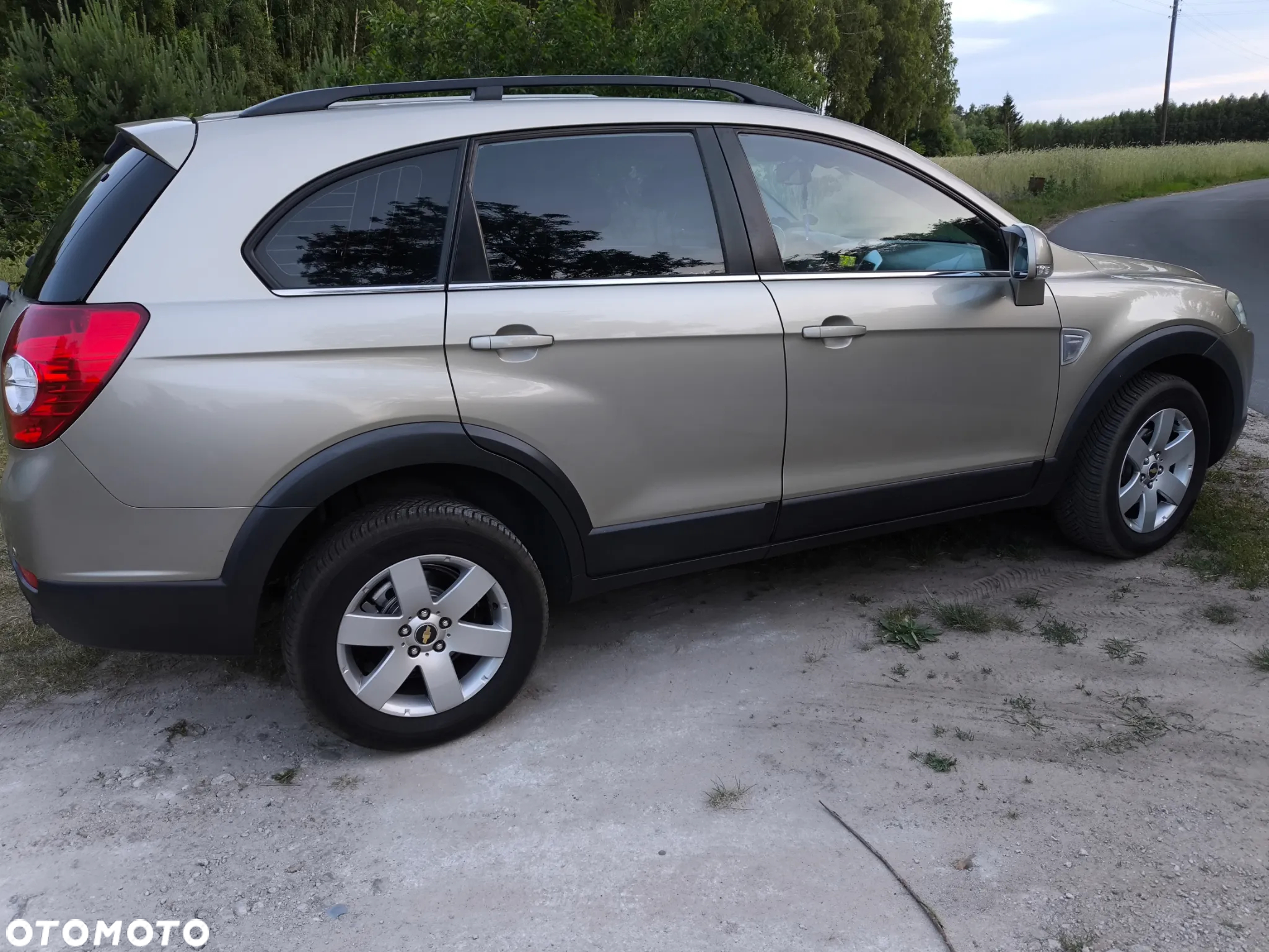 Chevrolet Captiva 2.4 4WD 7 Sitzer LT - 3