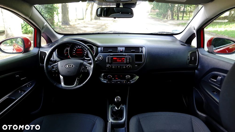 Kia Rio 1.4 Dream Team Edition - 9
