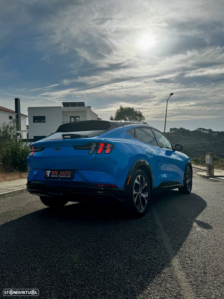 Ford Mustang Mach-E 75.7 kWh Premium AWD - 8