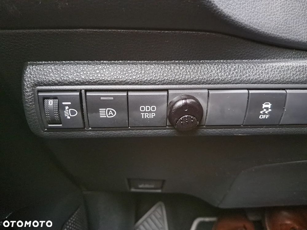 Toyota Corolla 1.8 Hybrid Style - 34