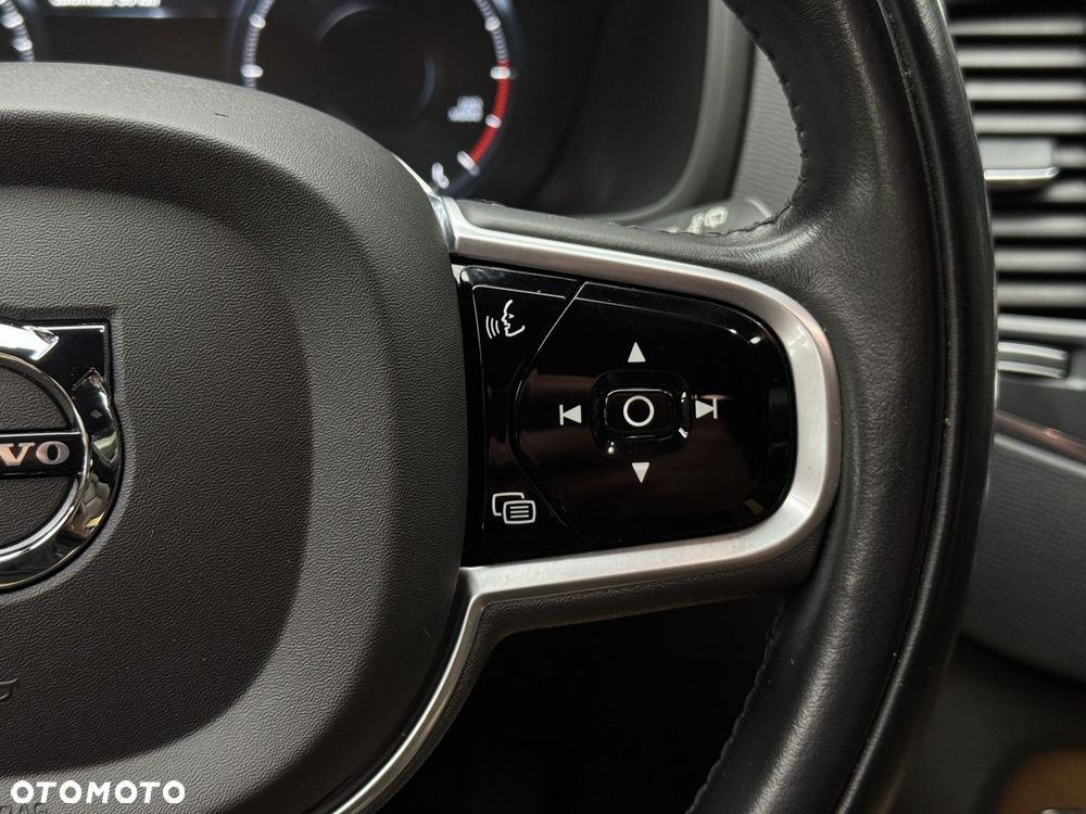 Volvo XC 90 B5 D AWD Momentum Pro 7os - 28